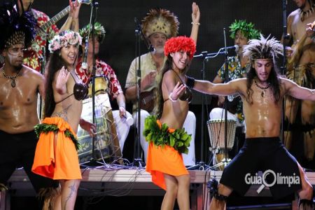 Olímpia recebeu grupo folclórico do Chile em apresentação na praça no dia 12/05
