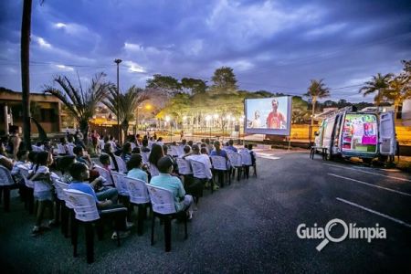Olímpia recebe cinema móvel com duas sessões gratuitas nesta sexta, 28