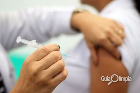 Saúde inicia vacinação de comorbidades e deficientes de 45 a 49 anos nesta sexta e reforça importância da imunização