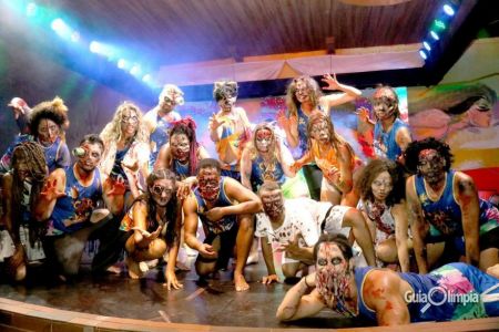Halloween: zumbis invadem o parque aquático Hot Beach e a Vila Guarani