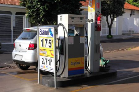 Combustível Etanol tem leve queda de preços nos últimos dias