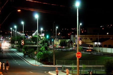 Avenida Aurora Forti Neves teve sua iluminação substituída