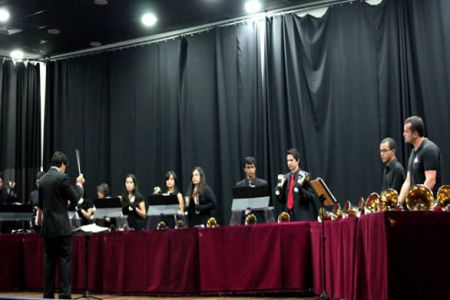 Casa da Cultura recebeu Orquestra de Sinos da Unasp